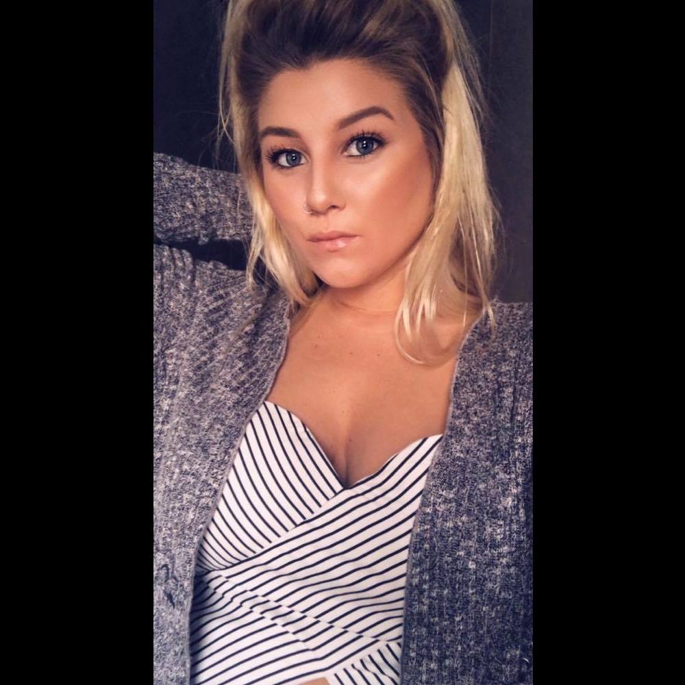 Meet your Posher, Ashlee